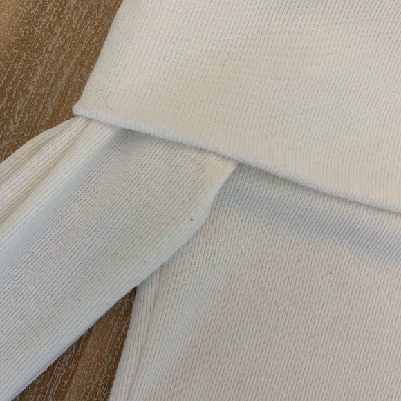 Forever 21 Off the Shoulder Knit Top Small - Picture 2 of 2